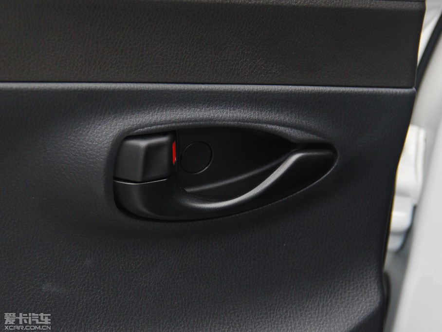 2014��YARiS L ���� 1.5G �ք��ńӰ�