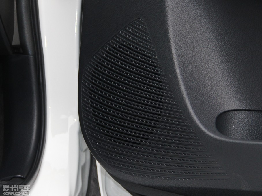 2014��YARiS L ���� 1.5G �ք��ńӰ�