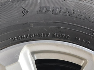 2013款2.7L 五座两驱紫金版 轮胎尺寸