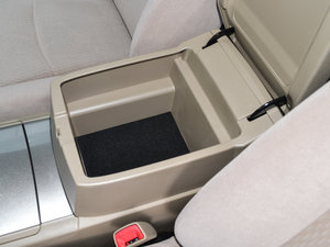 2013款2.7L 五座两驱紫金版 空间座椅