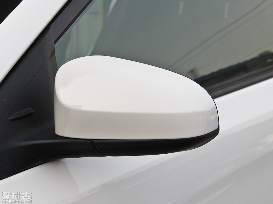 2015YARiS L  1.5E ԄȄӰ