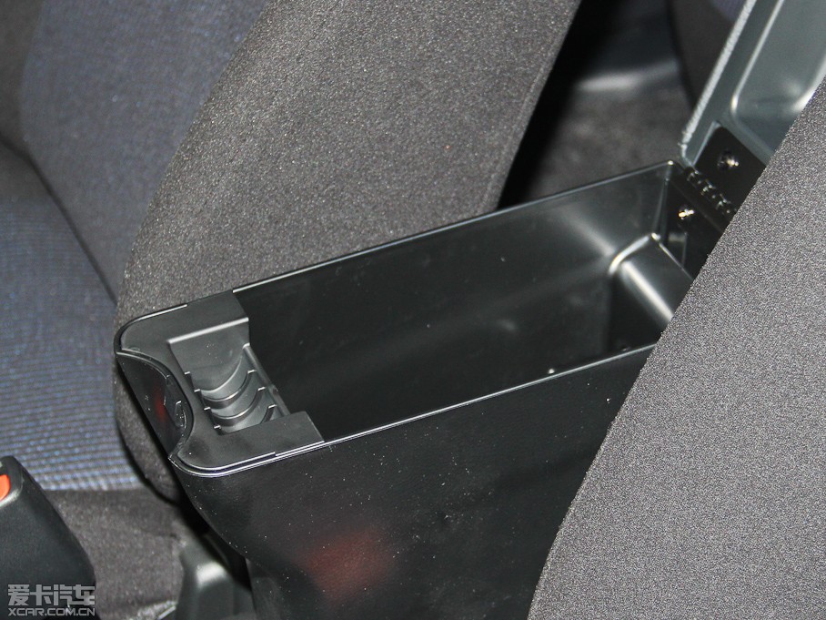 2015YARiS L  1.5E ԄȄӰ