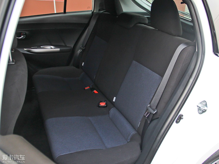 2015YARiS L  1.5E ԄȄӰ