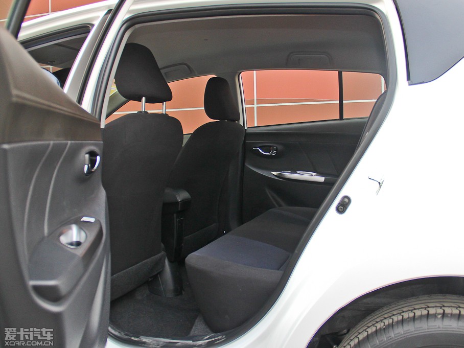 2015YARiS L  1.5E ԄȄӰ