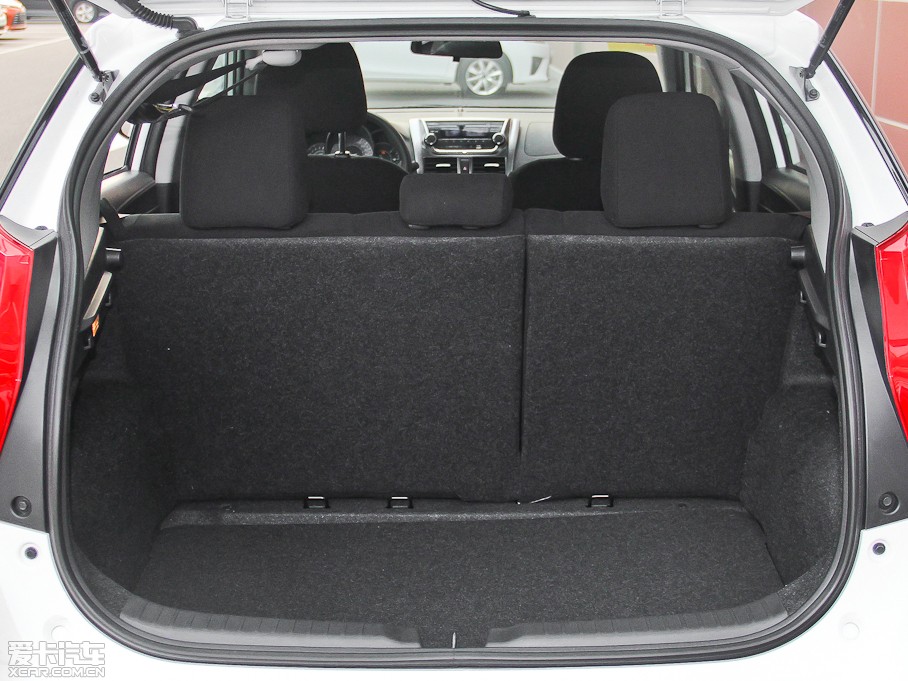 2015YARiS L  1.5E ԄȄӰ