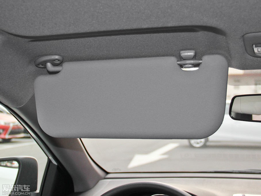 2015YARiS L  1.5E ԄȄӰ