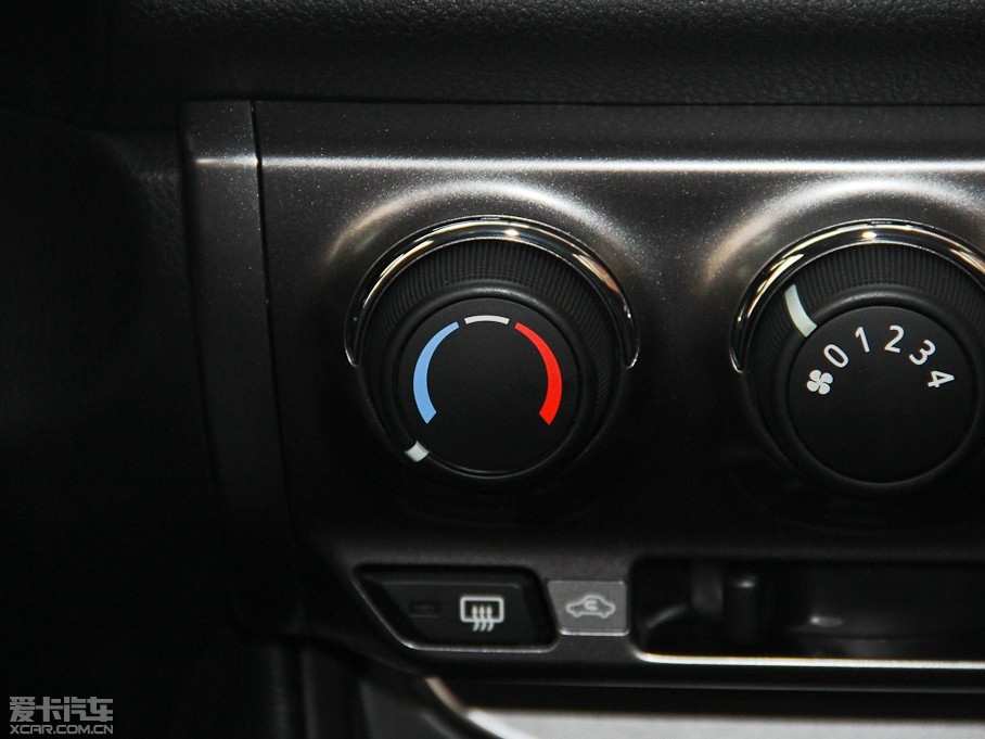 2015YARiS L  1.5E ԄȄӰ