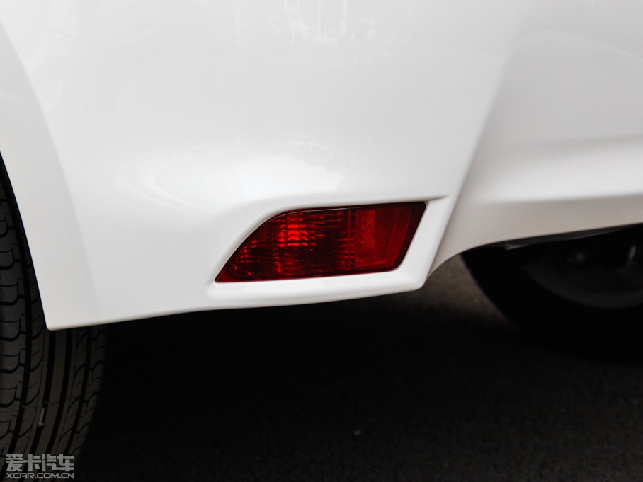 2015YARiS L  1.5G Ԅń촰؄e