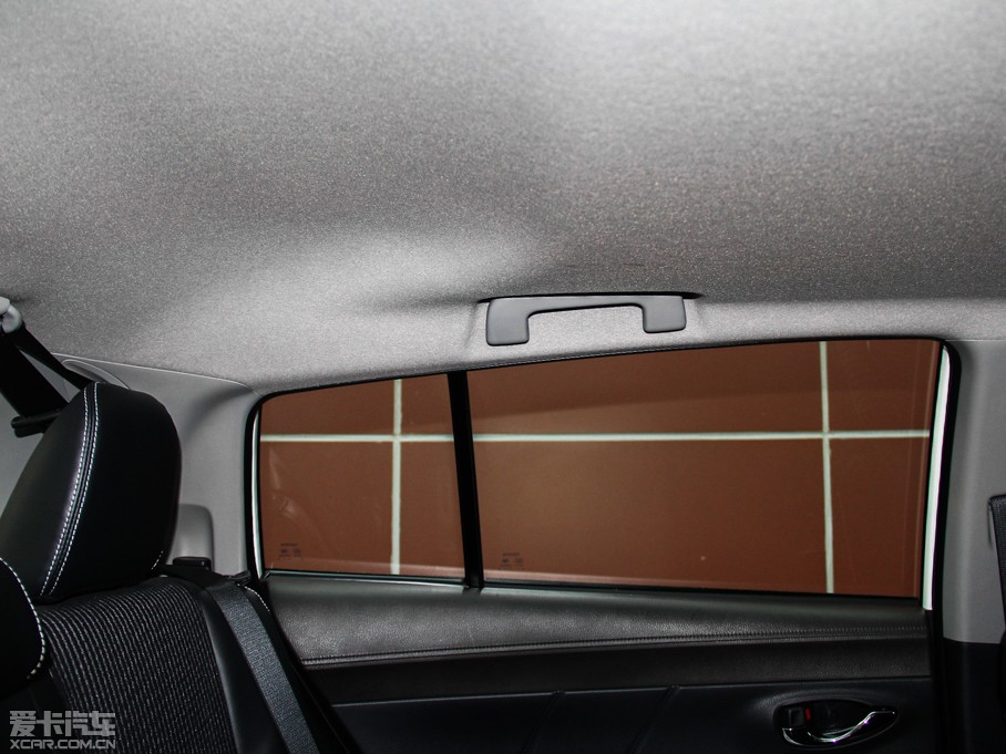 2015YARiS L  1.5G Ԅń촰؄e