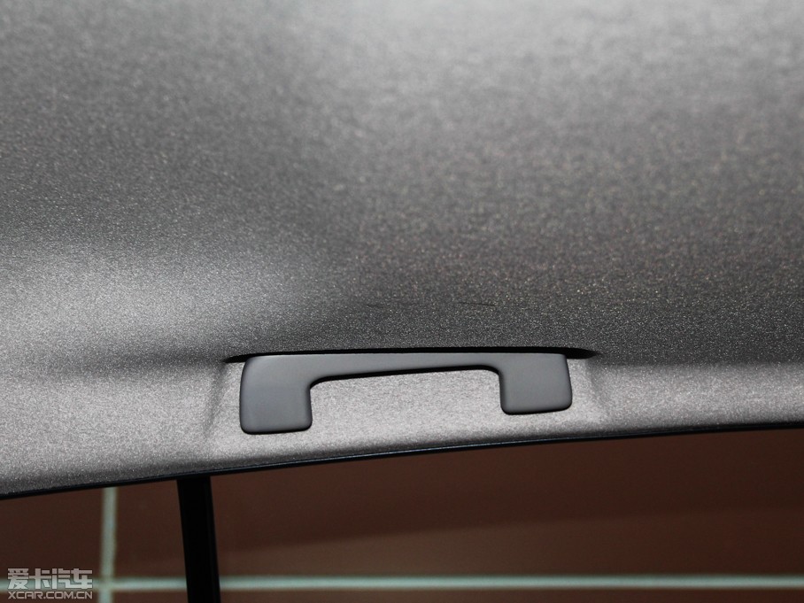 2015YARiS L  1.5G Ԅń촰؄e