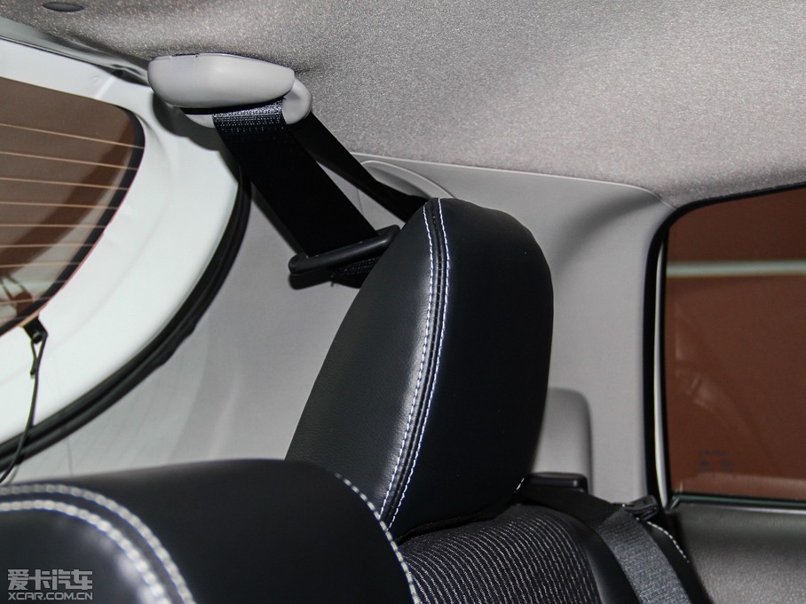 2015YARiS L  1.5G Ԅń촰؄e