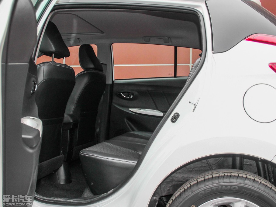 2015YARiS L  1.5G Ԅń촰؄e