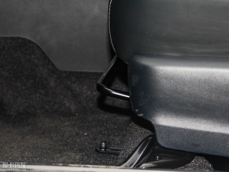 2015YARiS L  1.5G Ԅń촰؄e