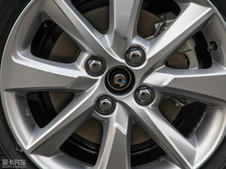 2015YARiS L  1.5G Ԅń촰؄e