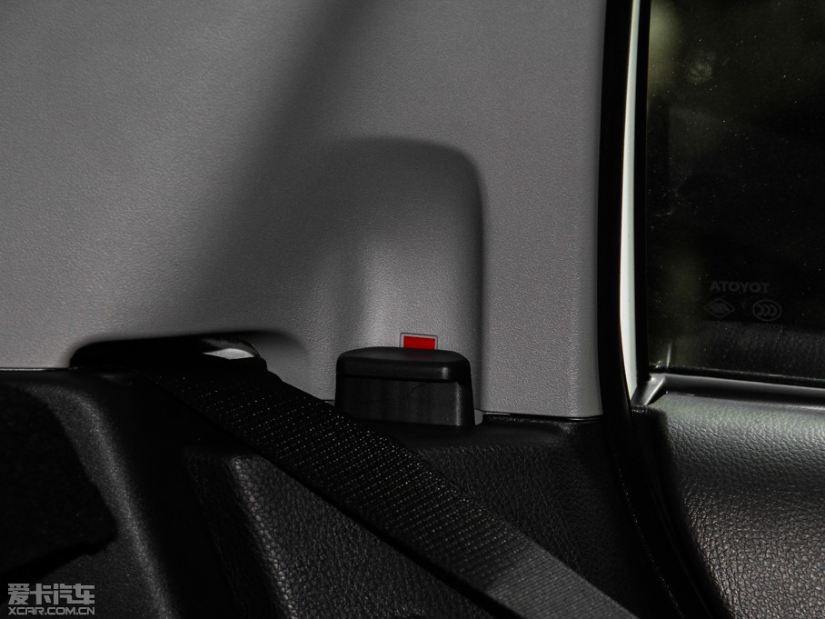 2015YARiS L  1.5G Ԅń촰؄e