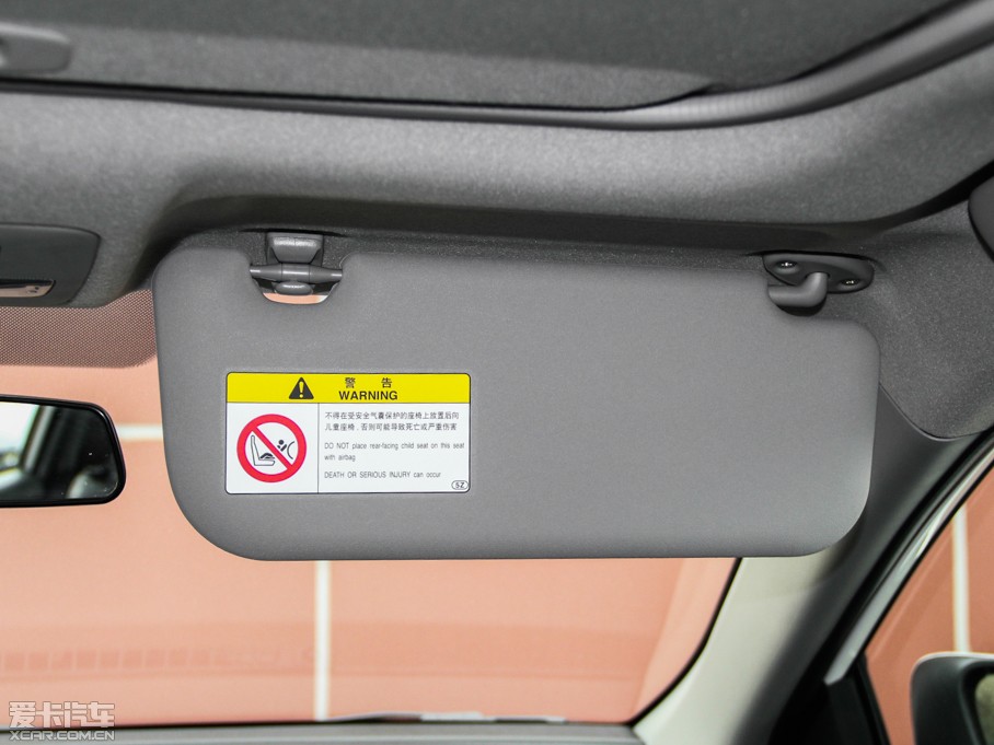 2015YARiS L  1.5G Ԅ(dng)ń(dng)촰؄e