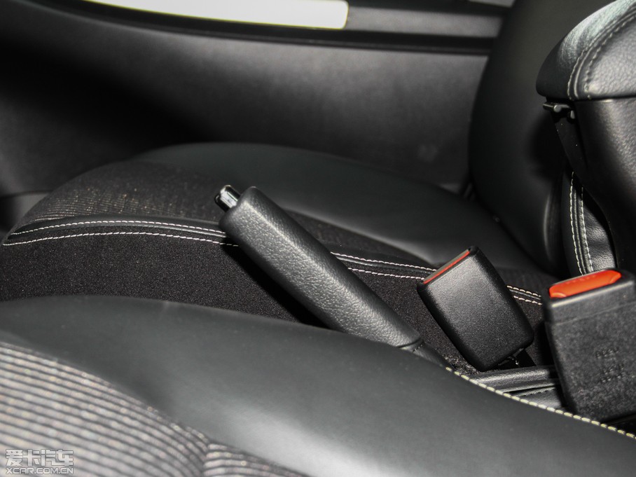 2015YARiS L  1.5G ք(dng)ń(dng)촰؄e