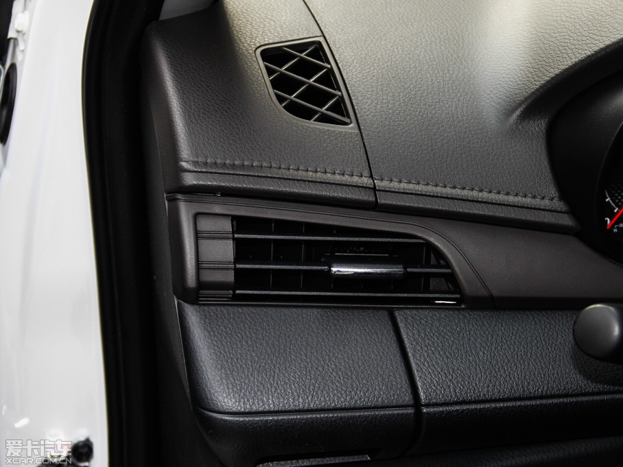 2015YARiS L  1.5G քń촰؄e