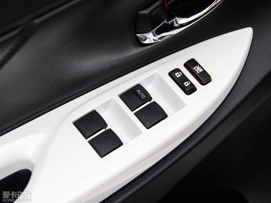 2015YARiS L  1.5G ք(dng)ń(dng)촰؄e