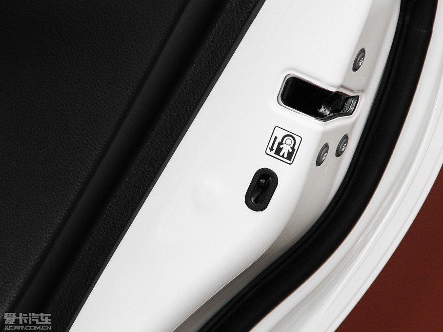 2015YARiS L  1.5G ք(dng)ń(dng)촰؄e