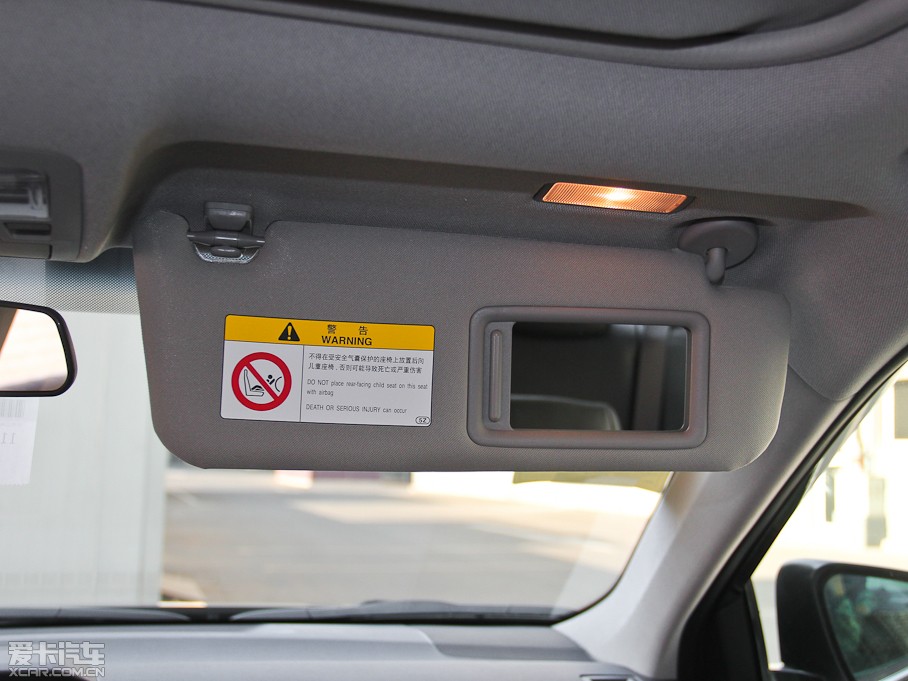 2015��P���� �E�� 2.0S ��Ӱ�