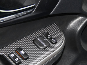 2015E 2.0S (dng) п؅^(q)