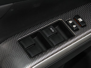 2015E 2.0S (dng) п؅^(q)