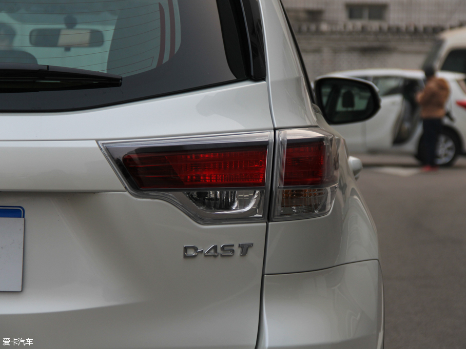 2015hm_ 2.0T (q)A(do)