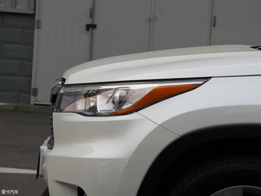 2015hm_(d) 2.0T (q)A(do)