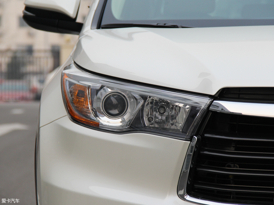 2015hm_(d) 2.0T (q)A(do)