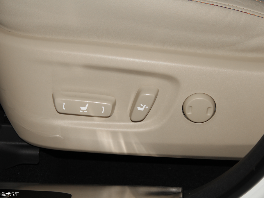 2015hm_(d) 2.0T (q)A(do)