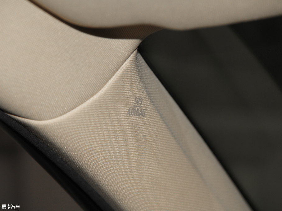 2015hm_(d) 2.0T (q)A(do)