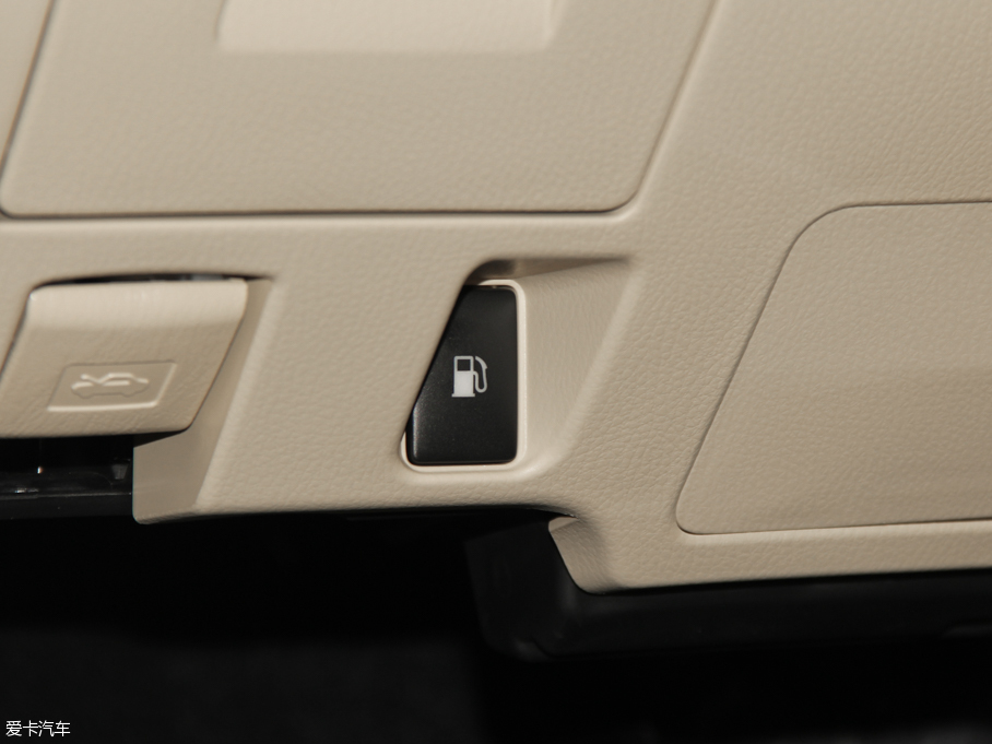 2015hm_(d) 2.0T (q)A(do)