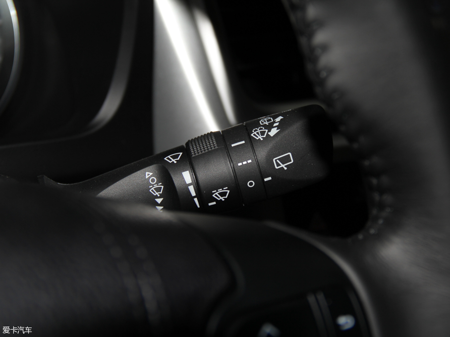 2015hm_(d) 2.0T (q)A(do)