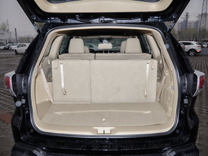 2015款3.5L 七座四驱豪华版 行李厢空间