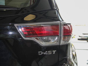 2015款2.0T 七座两驱精英版 尾灯