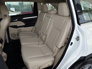 2015款2.0T 七座四驱豪华版 后排座椅
