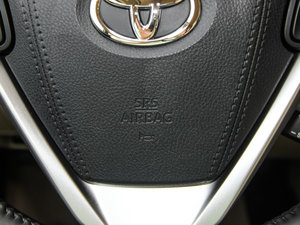 2015款3.5L 七座四驱豪华导航版 中控区