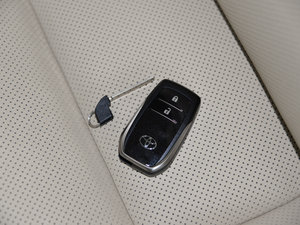 2015款2.0T 七座四驱豪华版 其它