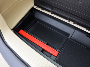2015款3.5L 七座四驱精英版 其它