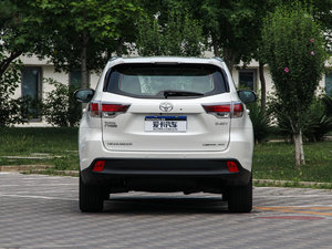 2015款2.0T 七座四驱至尊版 正后	