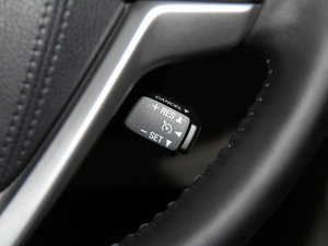 2015款2.0T 七座四驱豪华导航版 中控区