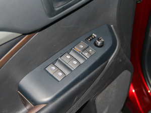 20152.0T 򌾫Ӣ п؅^