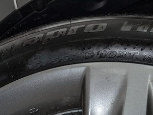 2015款2.0T 七座两驱豪华版 轮胎尺寸