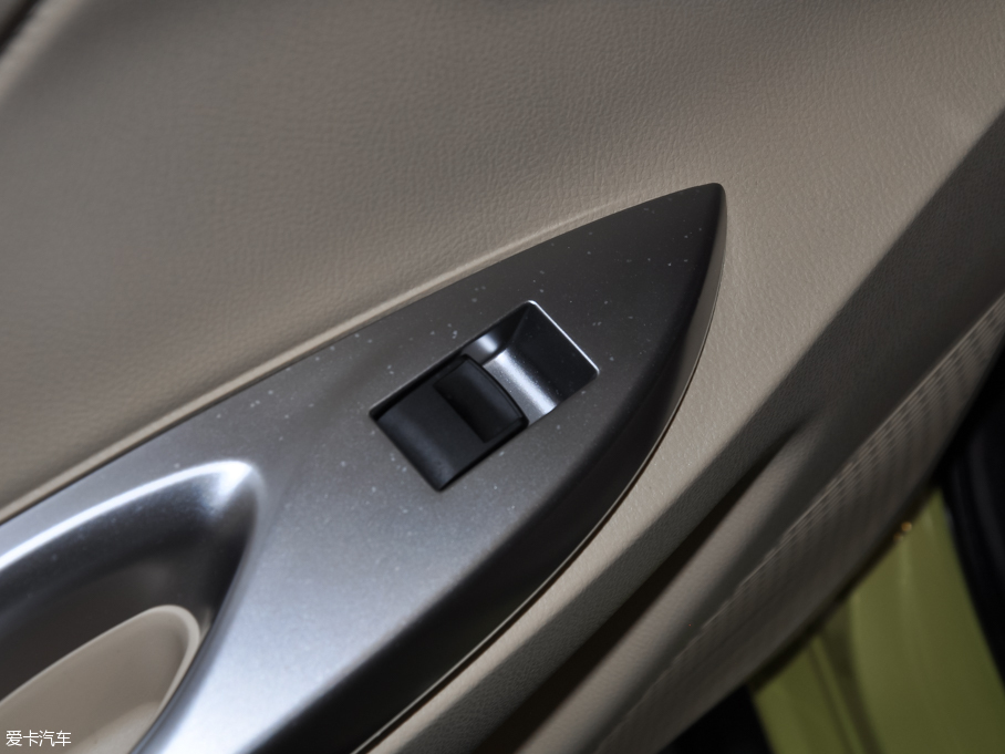 2016YARiS L  1.5GS CVTJӰ