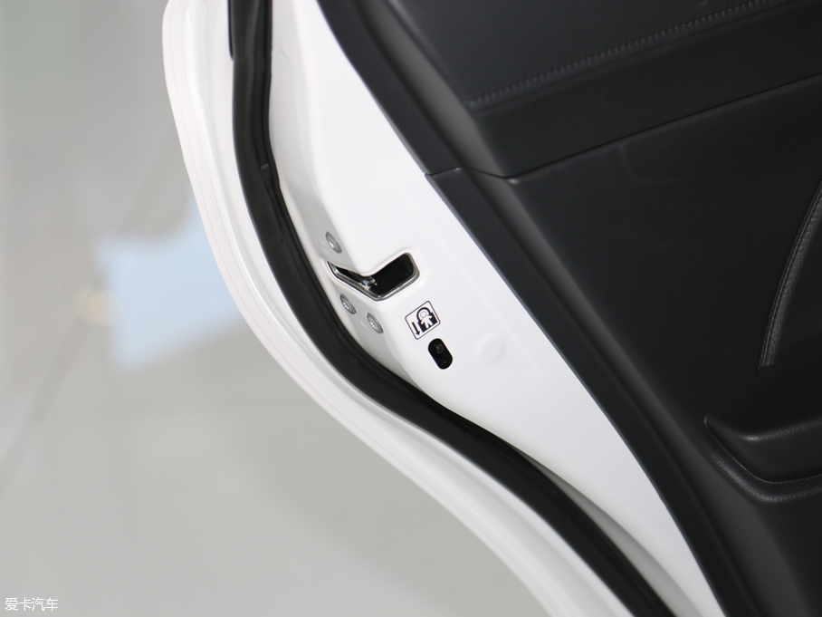 2016YARiS L  1.5L Ԅӄٰ