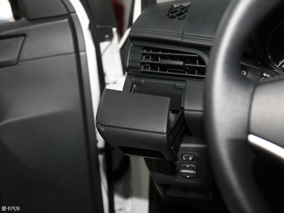 2016YARiS L  1.5L Ԅӄٰ