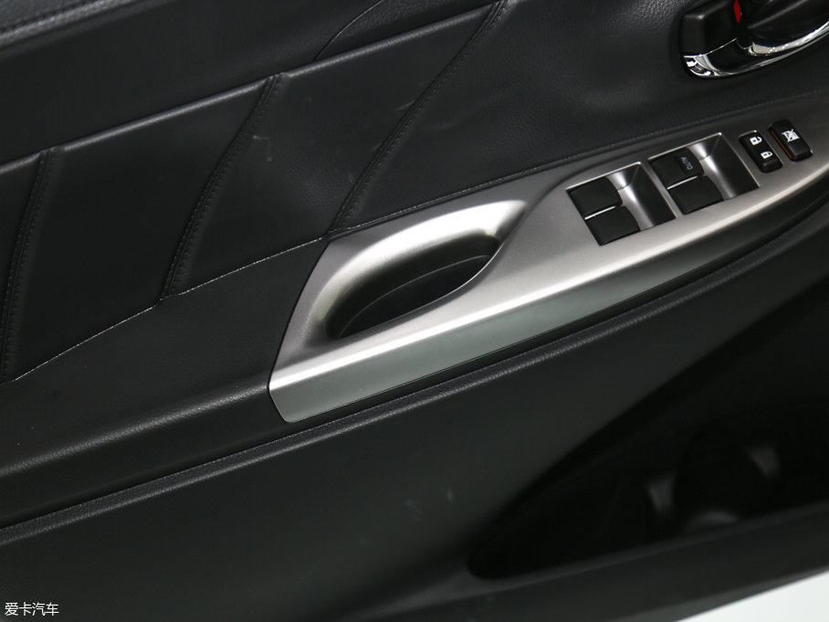 2016YARiS L  1.5L Ԅӄٰ