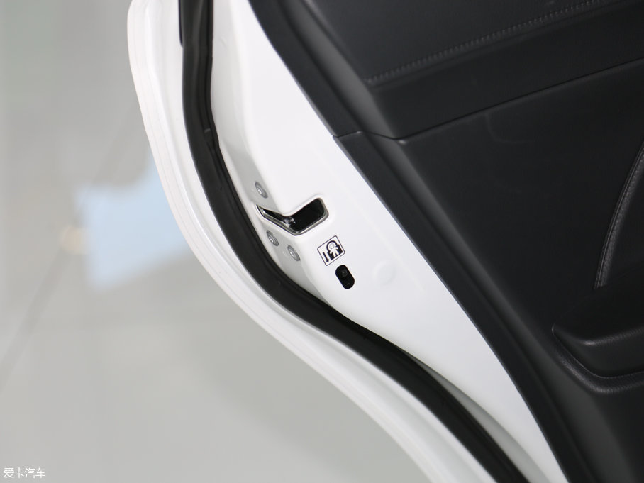 2016YARiS L  1.5L Ԅӄٰ