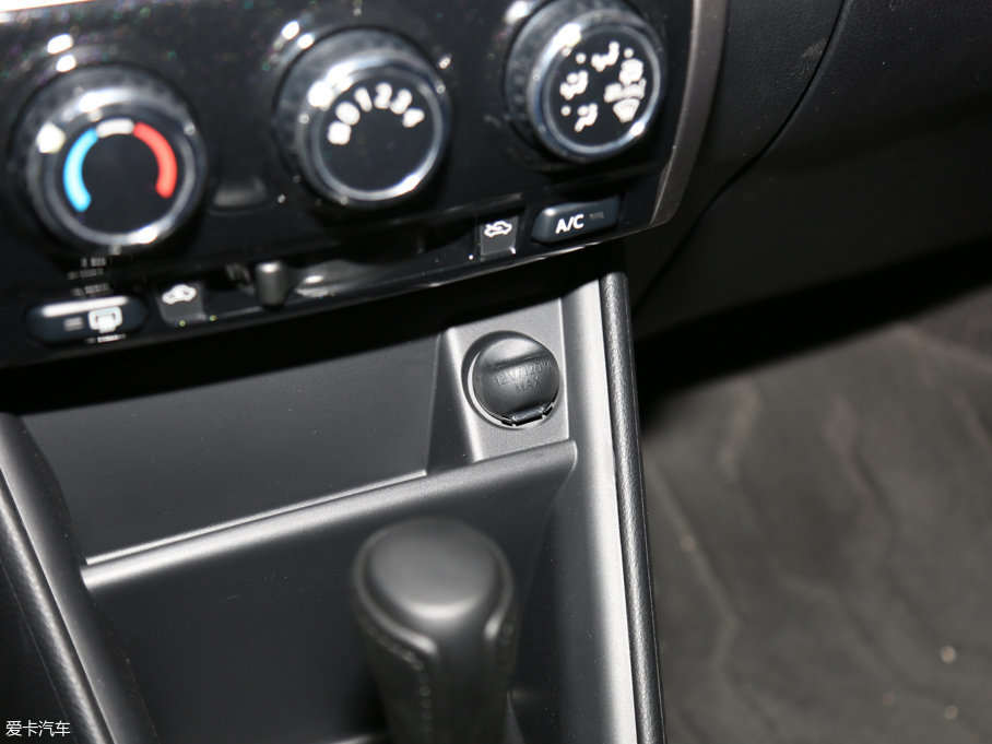 2016YARiS L  1.5L Ԅӄٰ